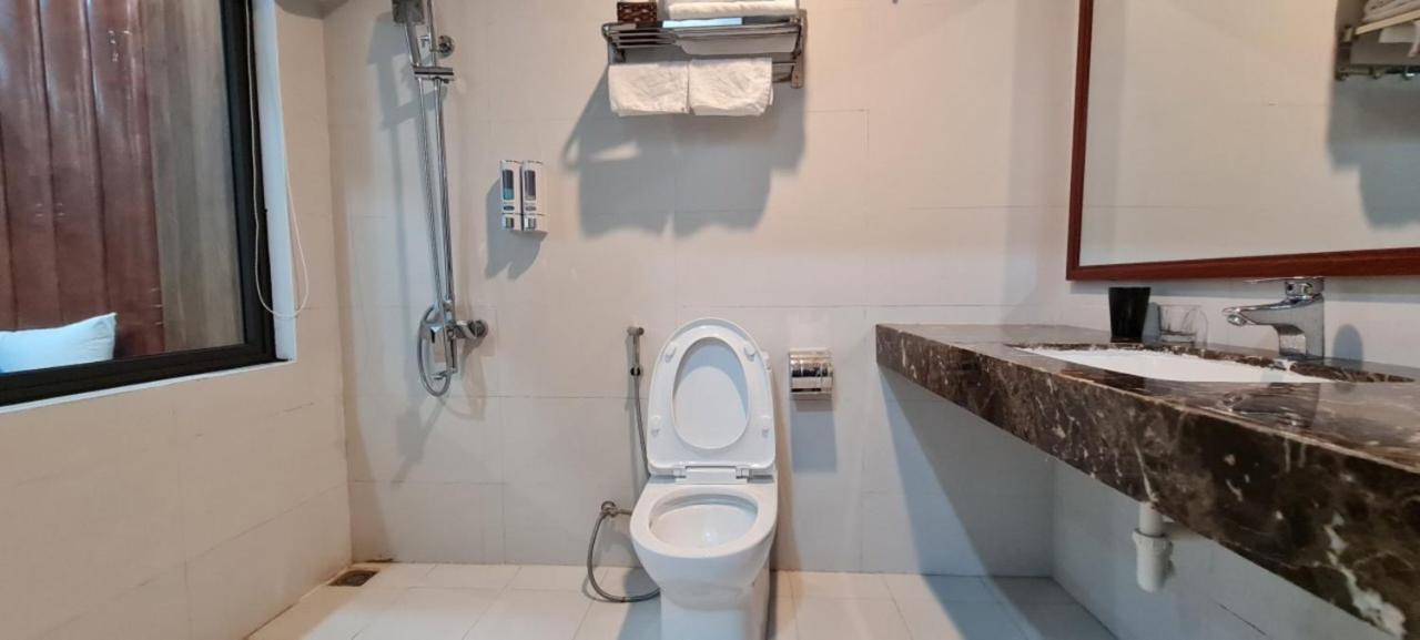 Thai Binh Hotel Ba Be Bagian luar foto